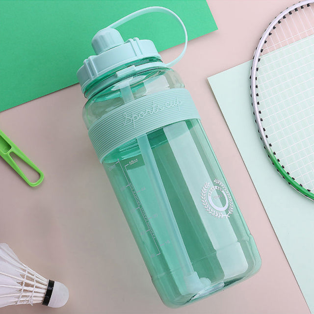 Large Capacity Water Bottle with Straw - Green